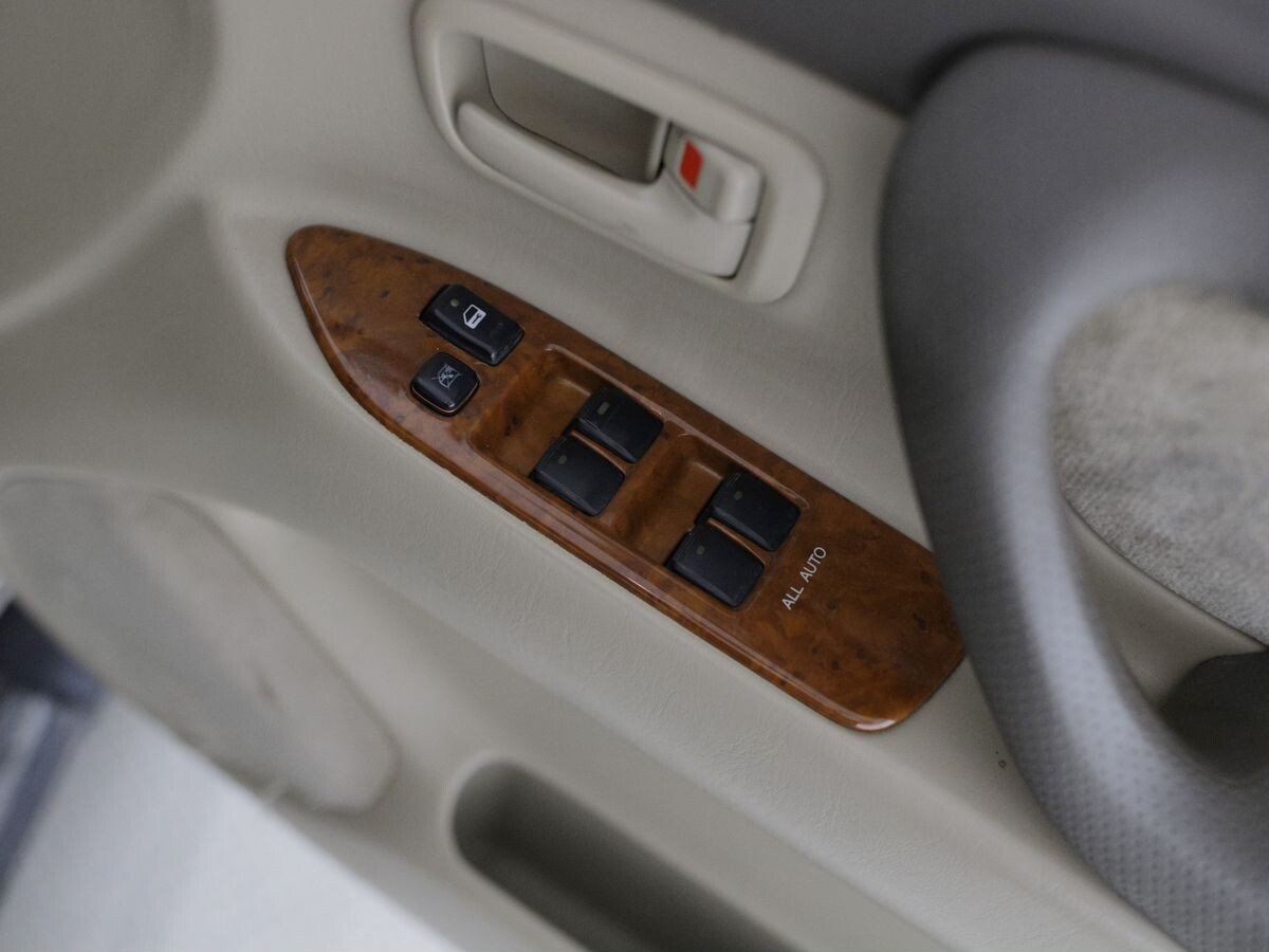 Toyota Land Cruiser 2003 - фото автомобиля