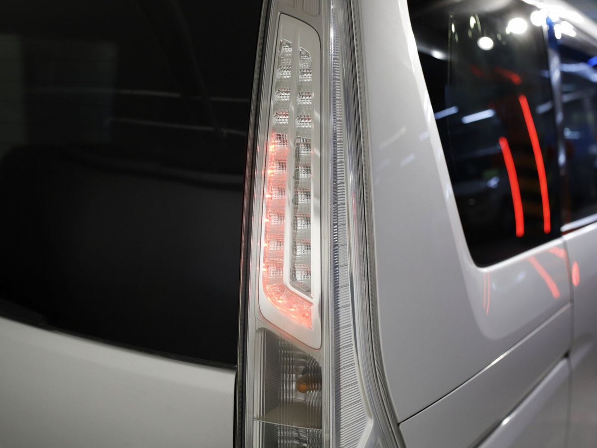 Nissan Serena 2015 - фото автомобиля