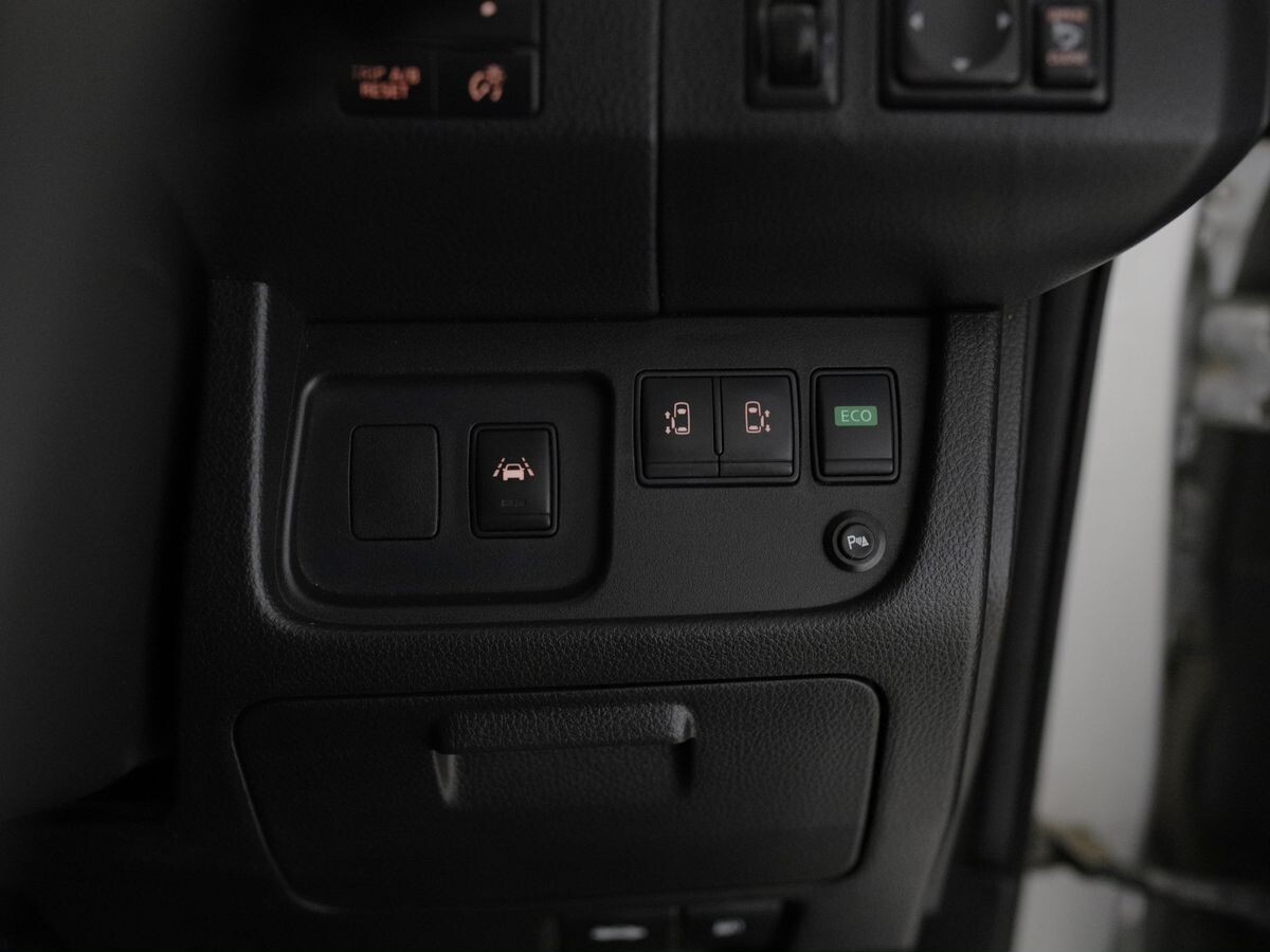 Nissan Serena 2015 - фото автомобиля