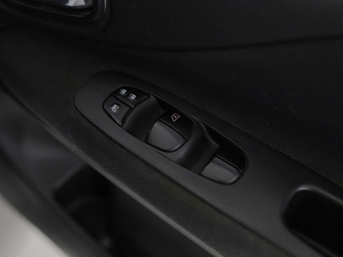 Nissan Serena 2015 - фото автомобиля