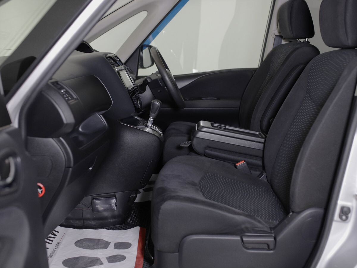 Nissan Serena 2015 - фото автомобиля