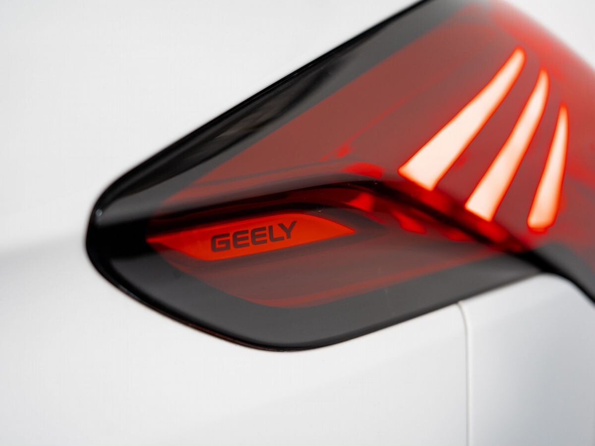 Geely Boyue Pro 2019 - фото автомобиля