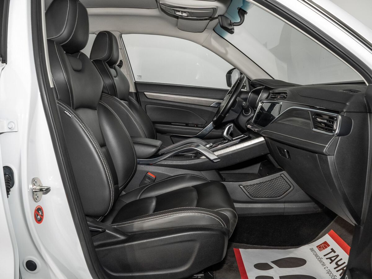 Geely Boyue Pro 2019 - фото автомобиля