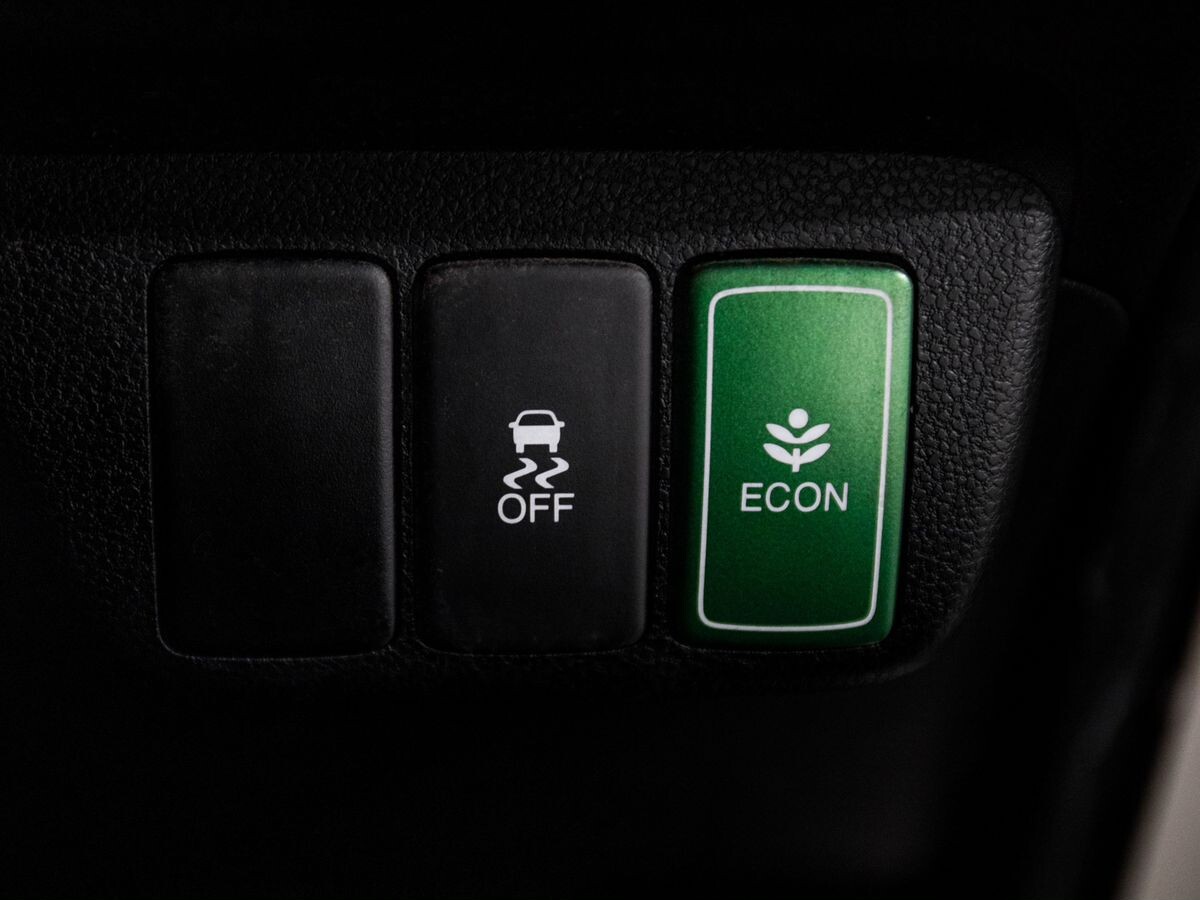 Honda Fit Shuttle 2011 - фото автомобиля