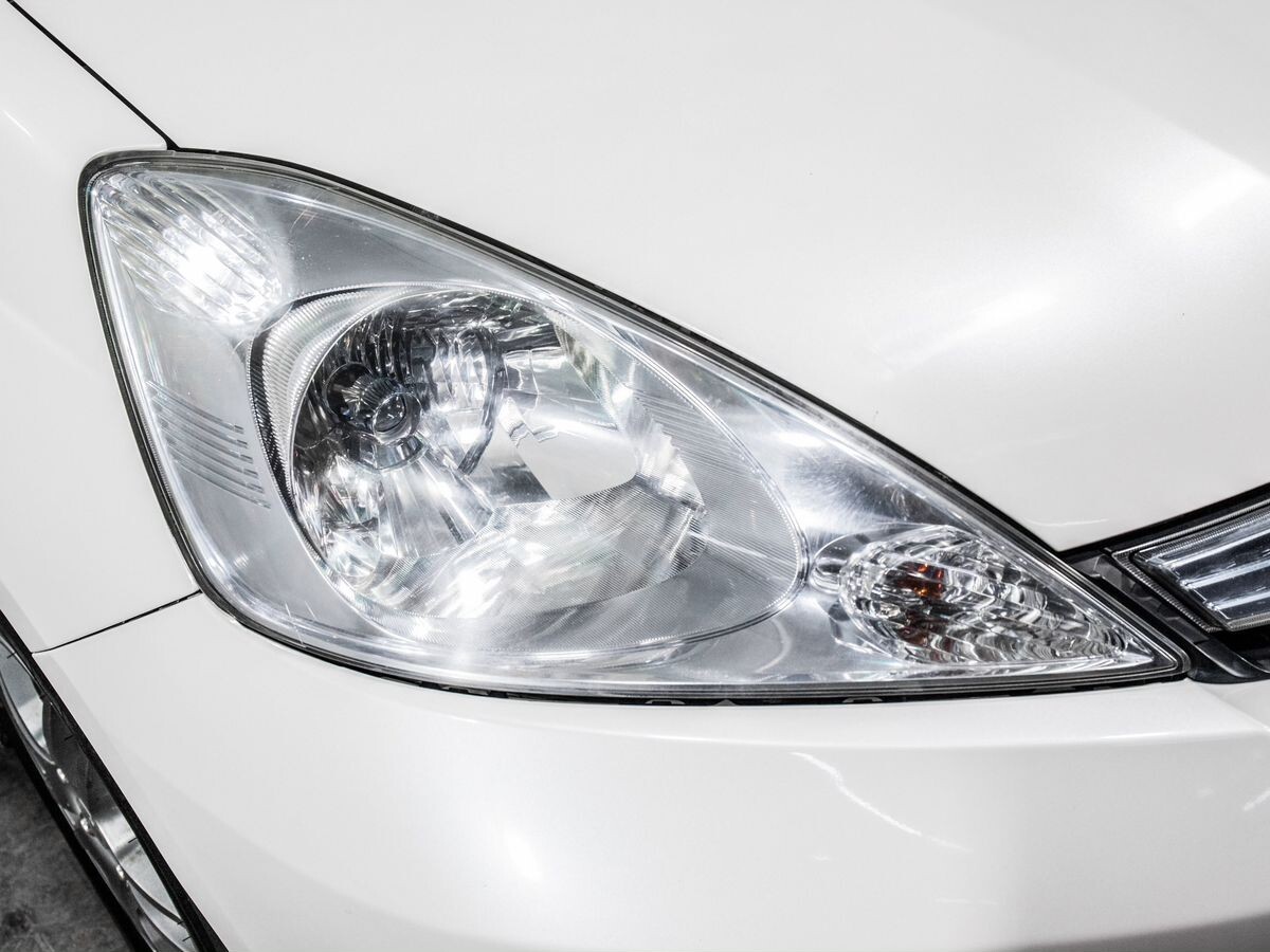 Honda Fit Shuttle 2011 - фото автомобиля