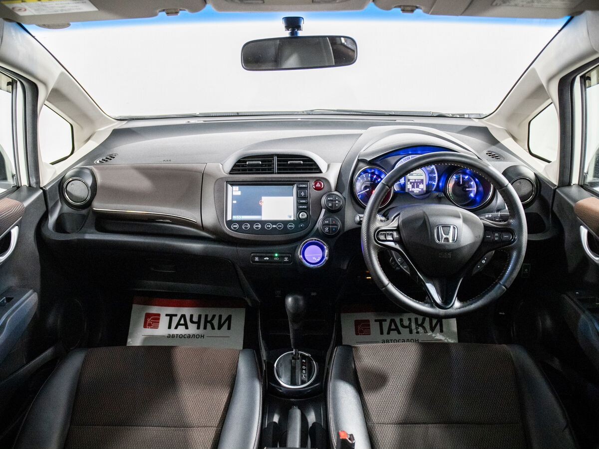 Honda Fit Shuttle 2011 - фото автомобиля