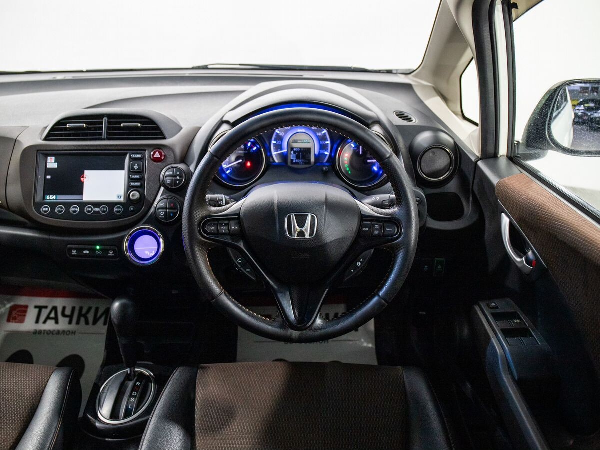 Honda Fit Shuttle 2011 - фото автомобиля