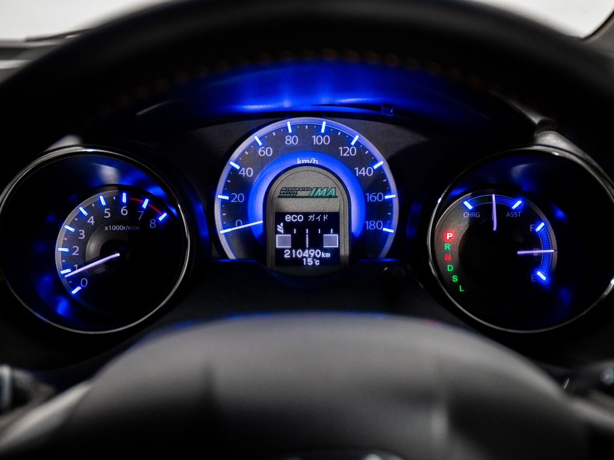 Honda Fit Shuttle 2011 - фото автомобиля