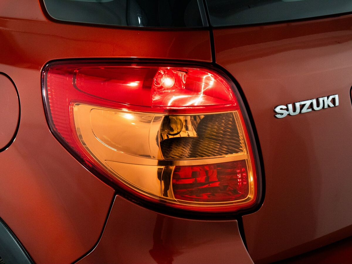 Suzuki SX4 2013 - фото автомобиля