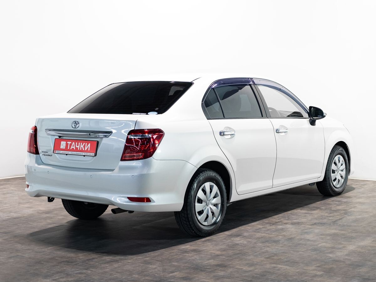 Toyota Corolla 2019 - фото автомобиля