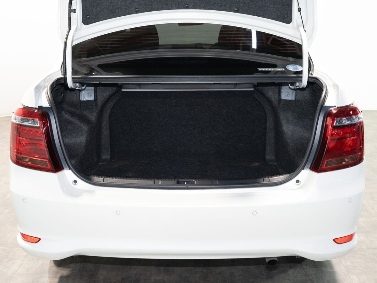 Toyota Corolla 2019 - фото автомобиля