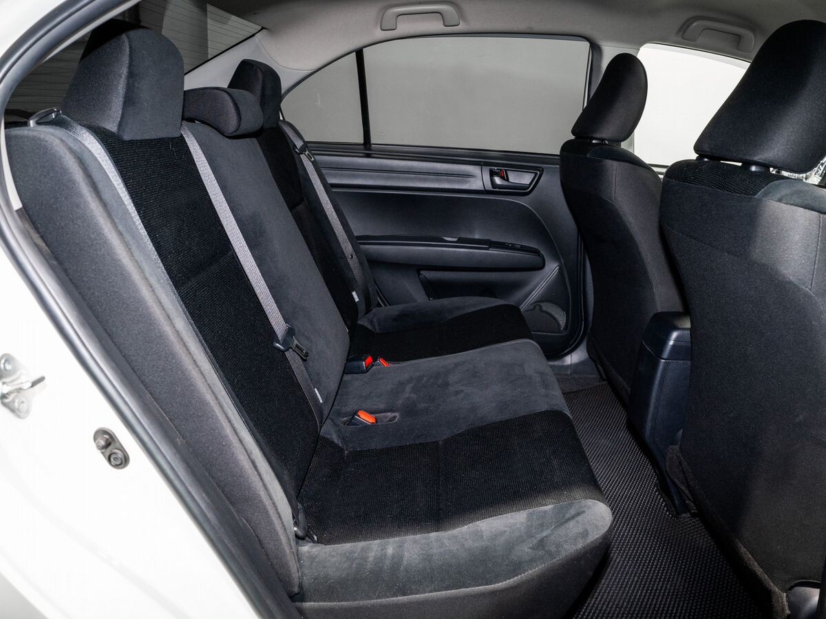 Toyota Corolla 2019 - фото автомобиля