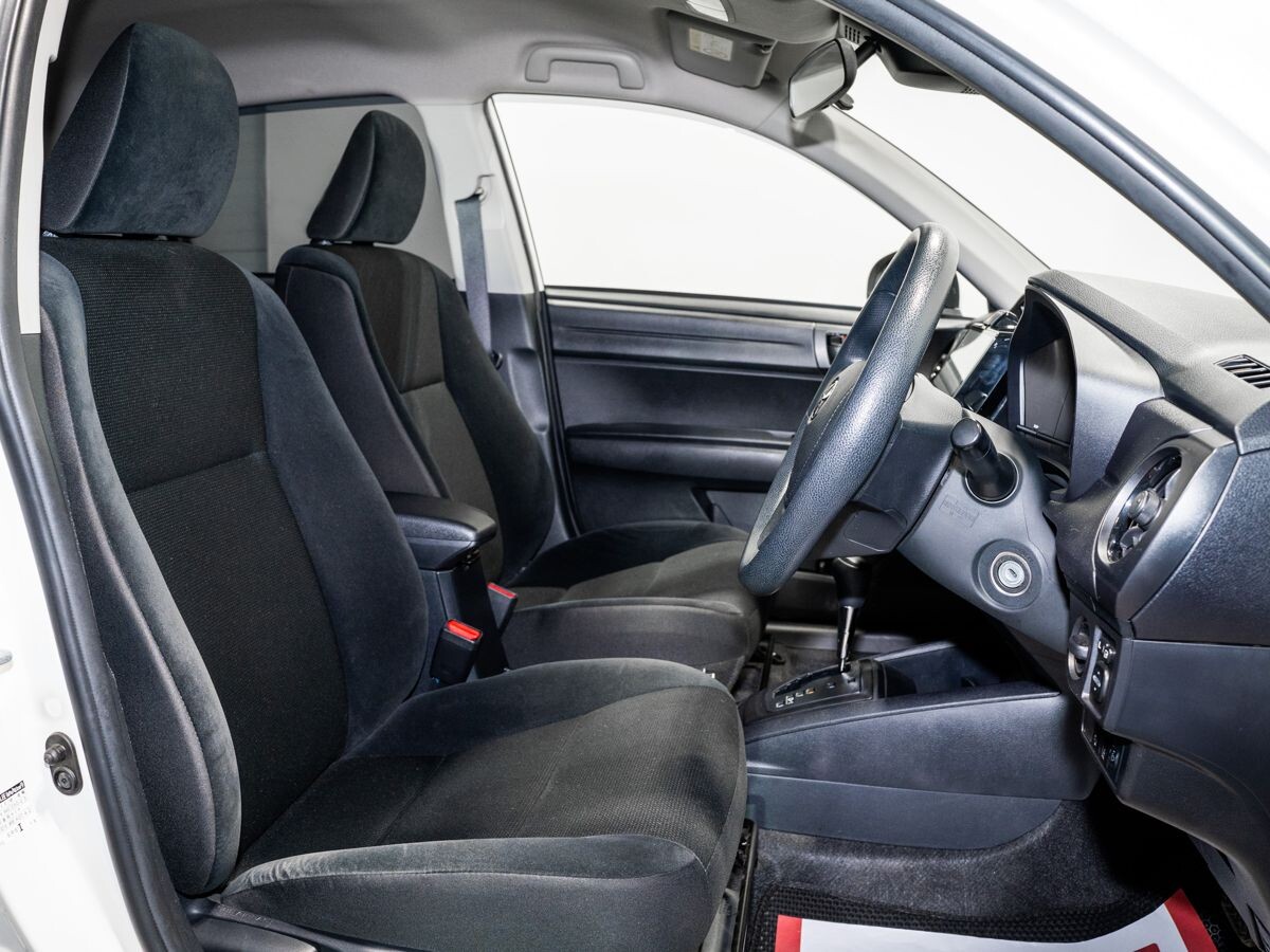 Toyota Corolla 2019 - фото автомобиля