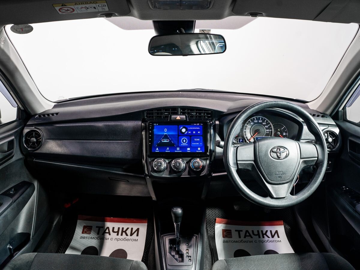 Toyota Corolla 2019 - фото автомобиля