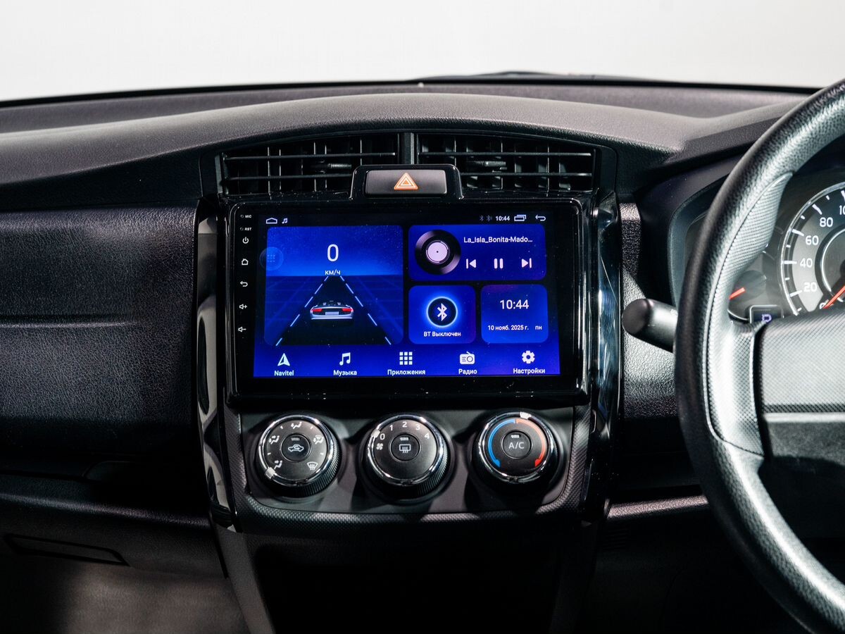 Toyota Corolla 2019 - фото автомобиля