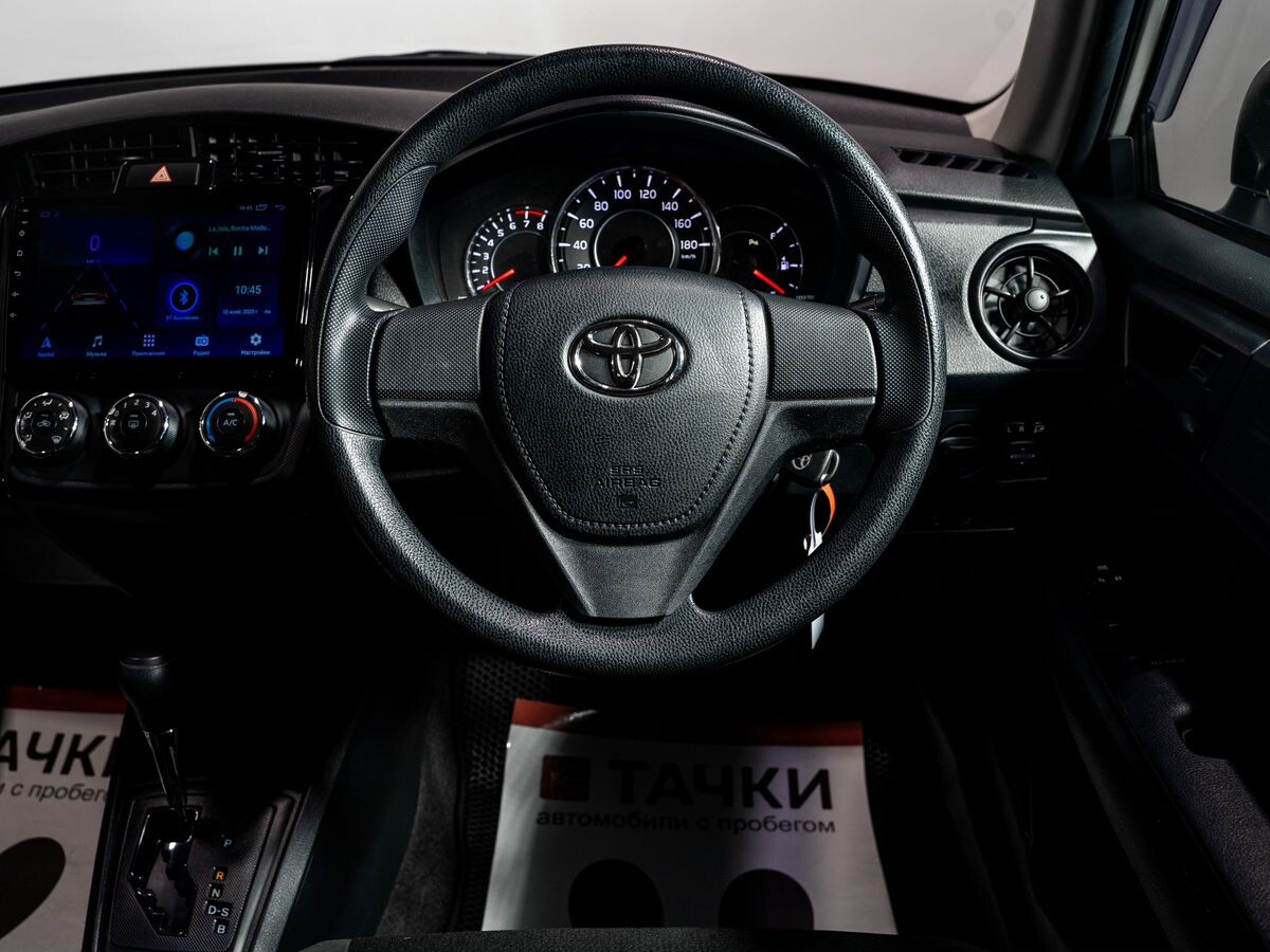 Toyota Corolla 2019 - фото автомобиля