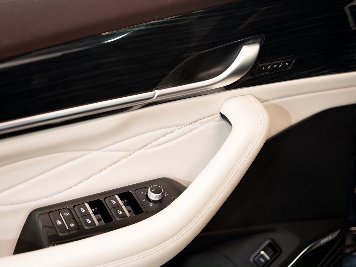 Geely Monjaro 2023 - фото автомобиля