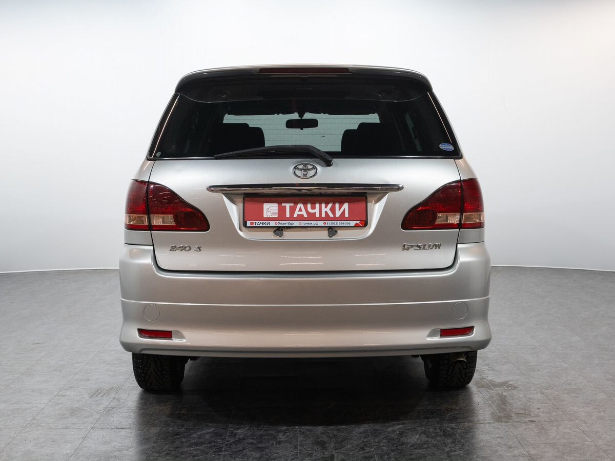 Toyota Ipsum 2002 - фото автомобиля