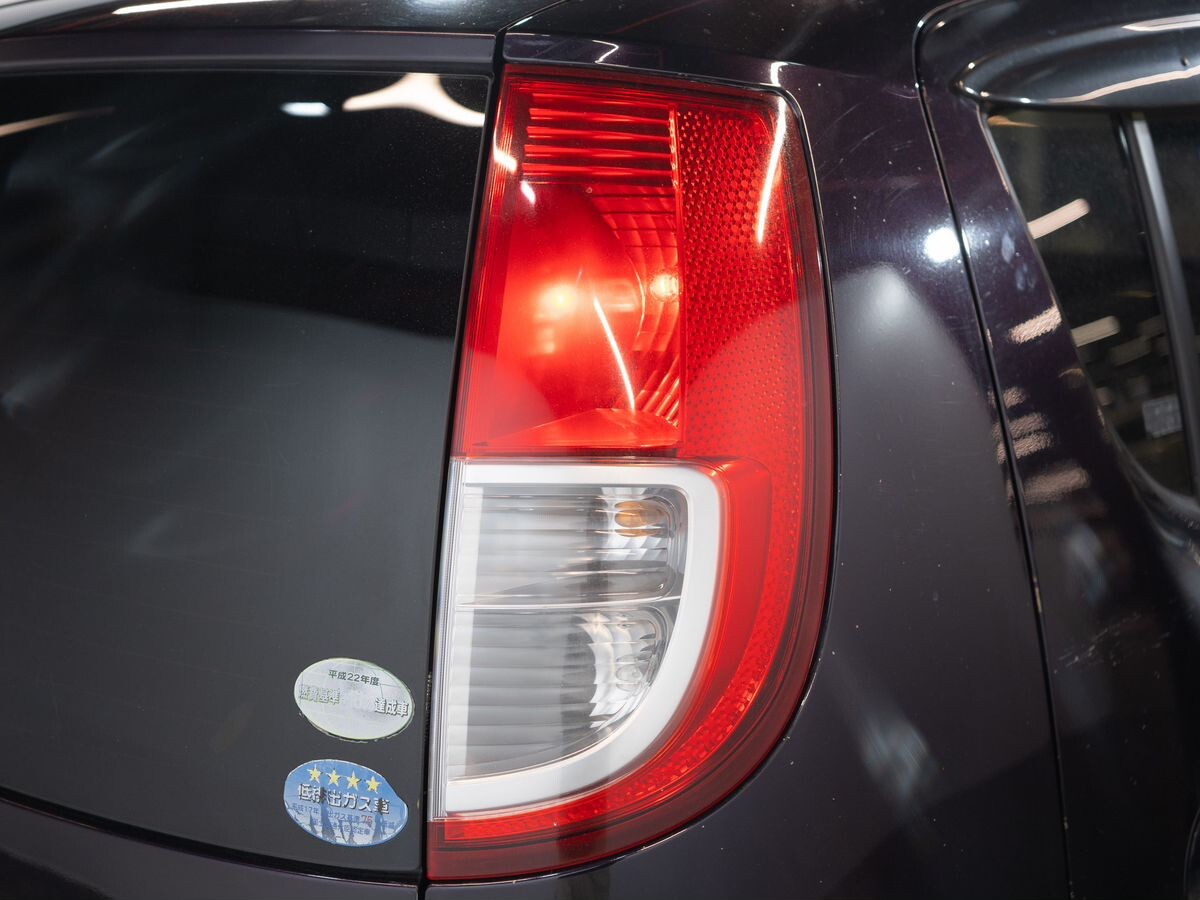 Nissan Moco 2010 - фото автомобиля