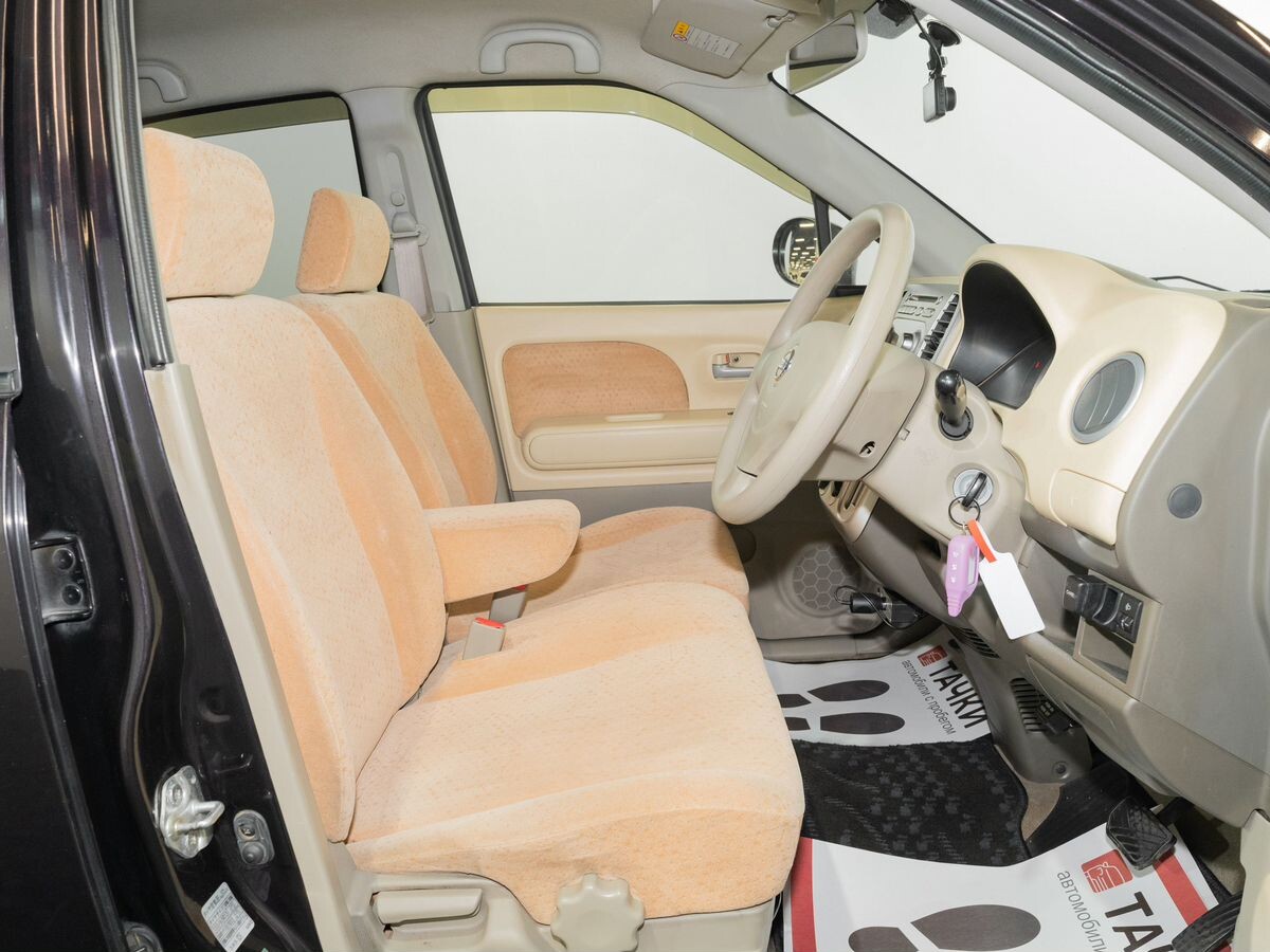 Nissan Moco 2010 - фото автомобиля