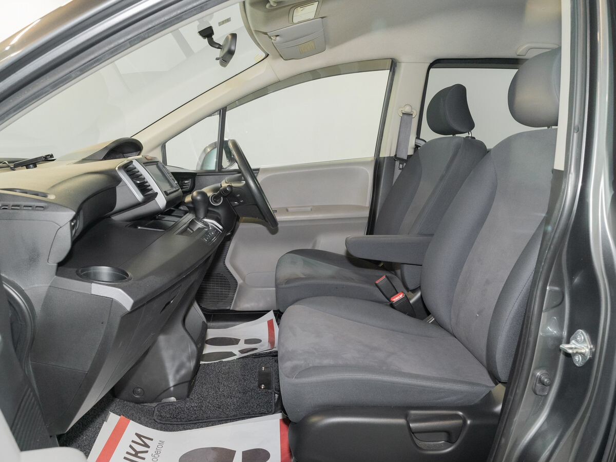 Honda Freed 2009 - фото автомобиля