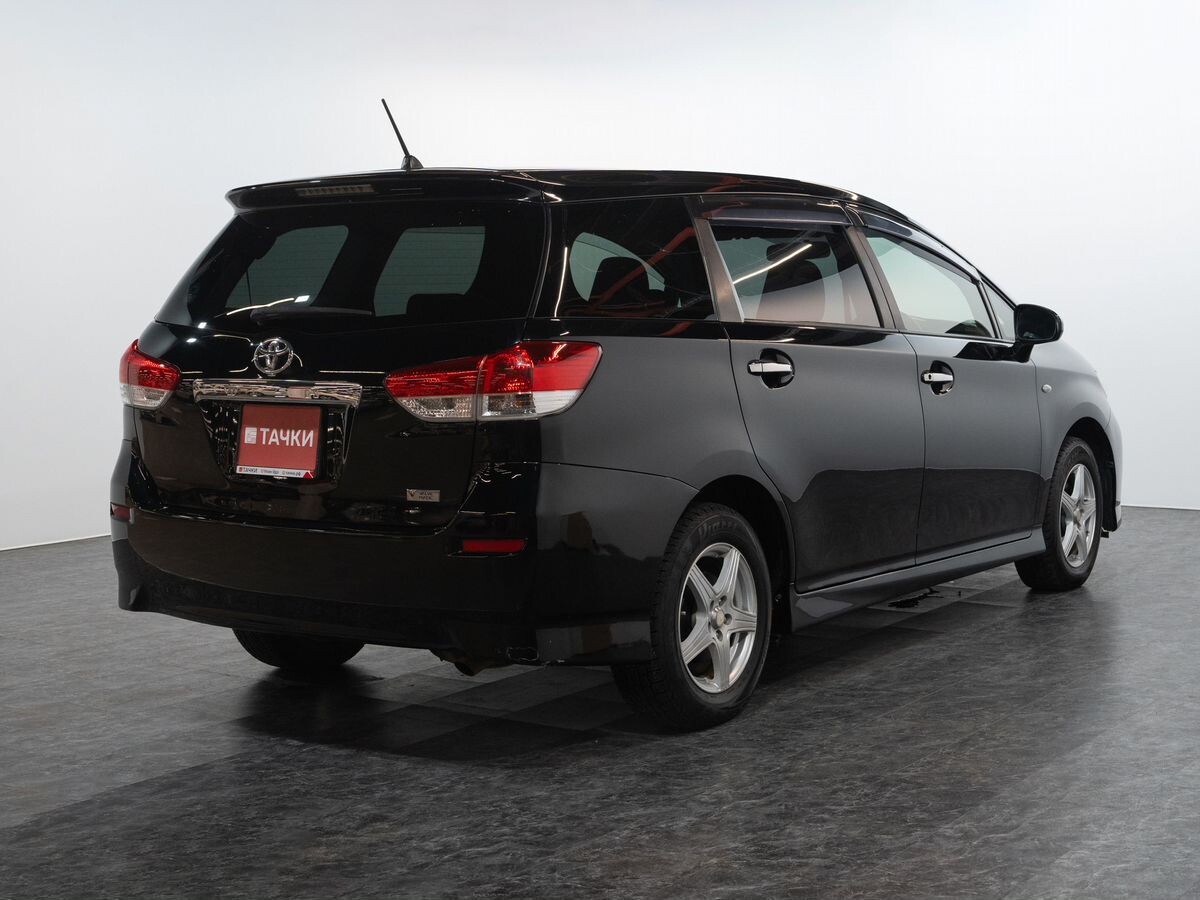 Toyota Wish 2010 - фото автомобиля