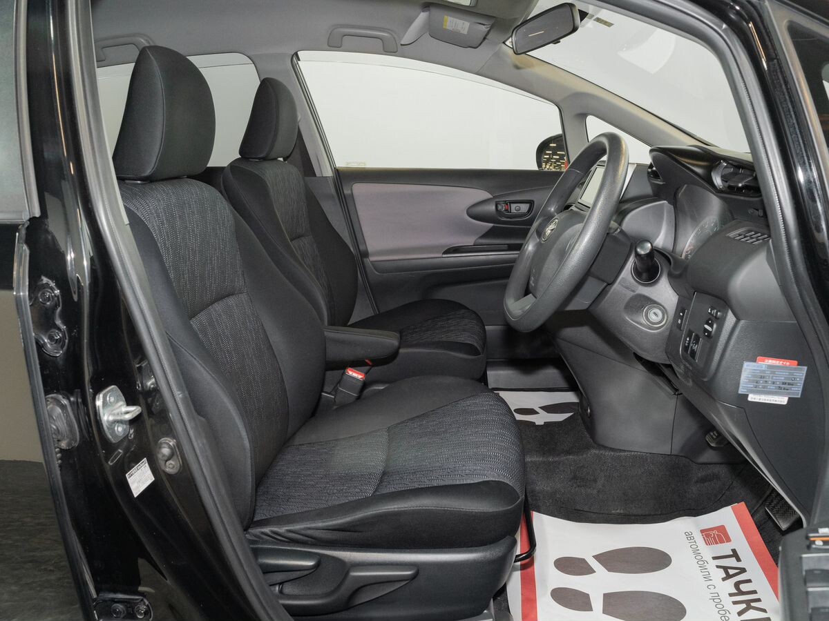 Toyota Wish 2010 - фото автомобиля