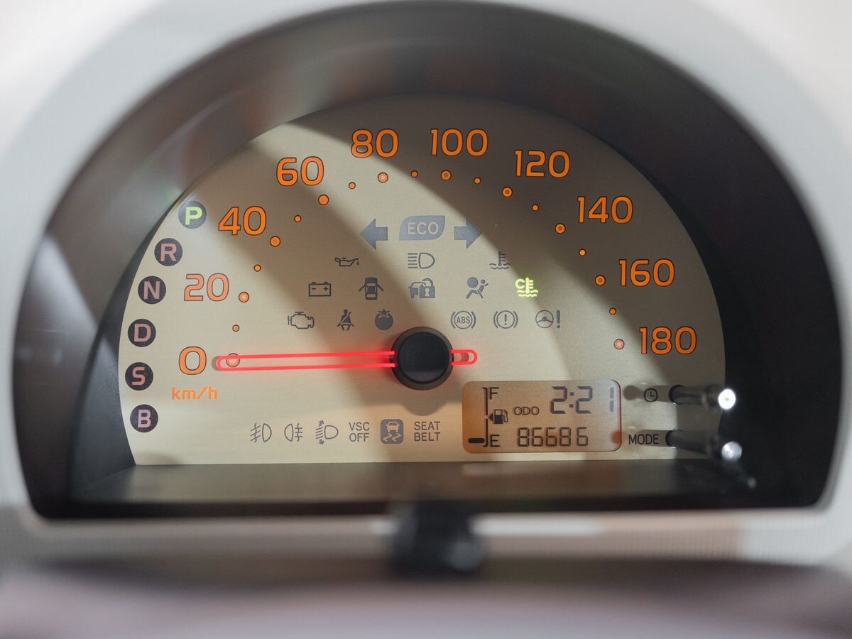 Toyota Passo 2011 - фото автомобиля