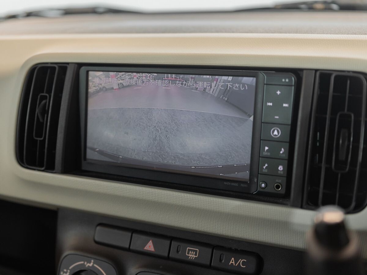 Toyota Passo 2011 - фото автомобиля