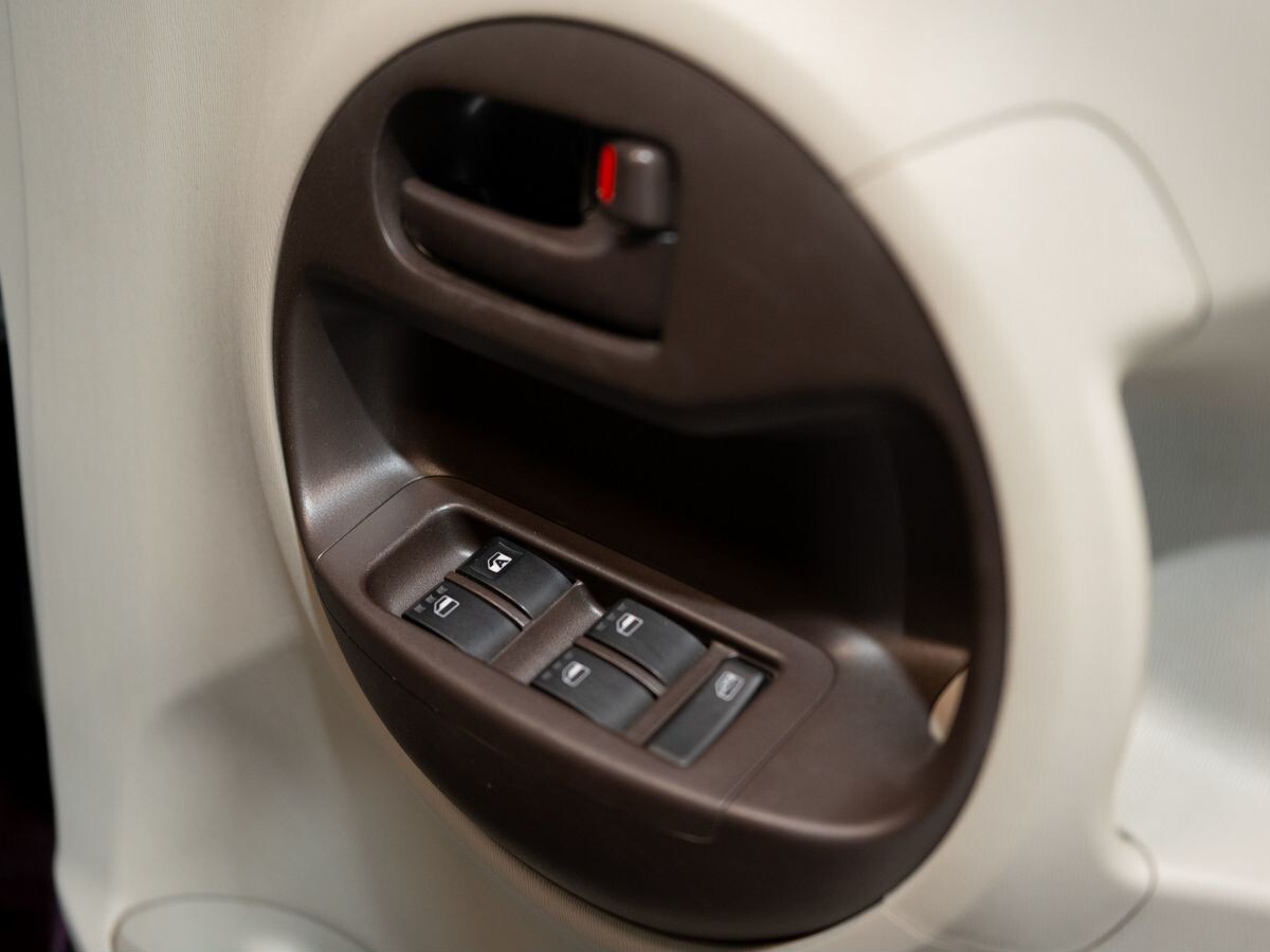 Toyota Passo 2011 - фото автомобиля