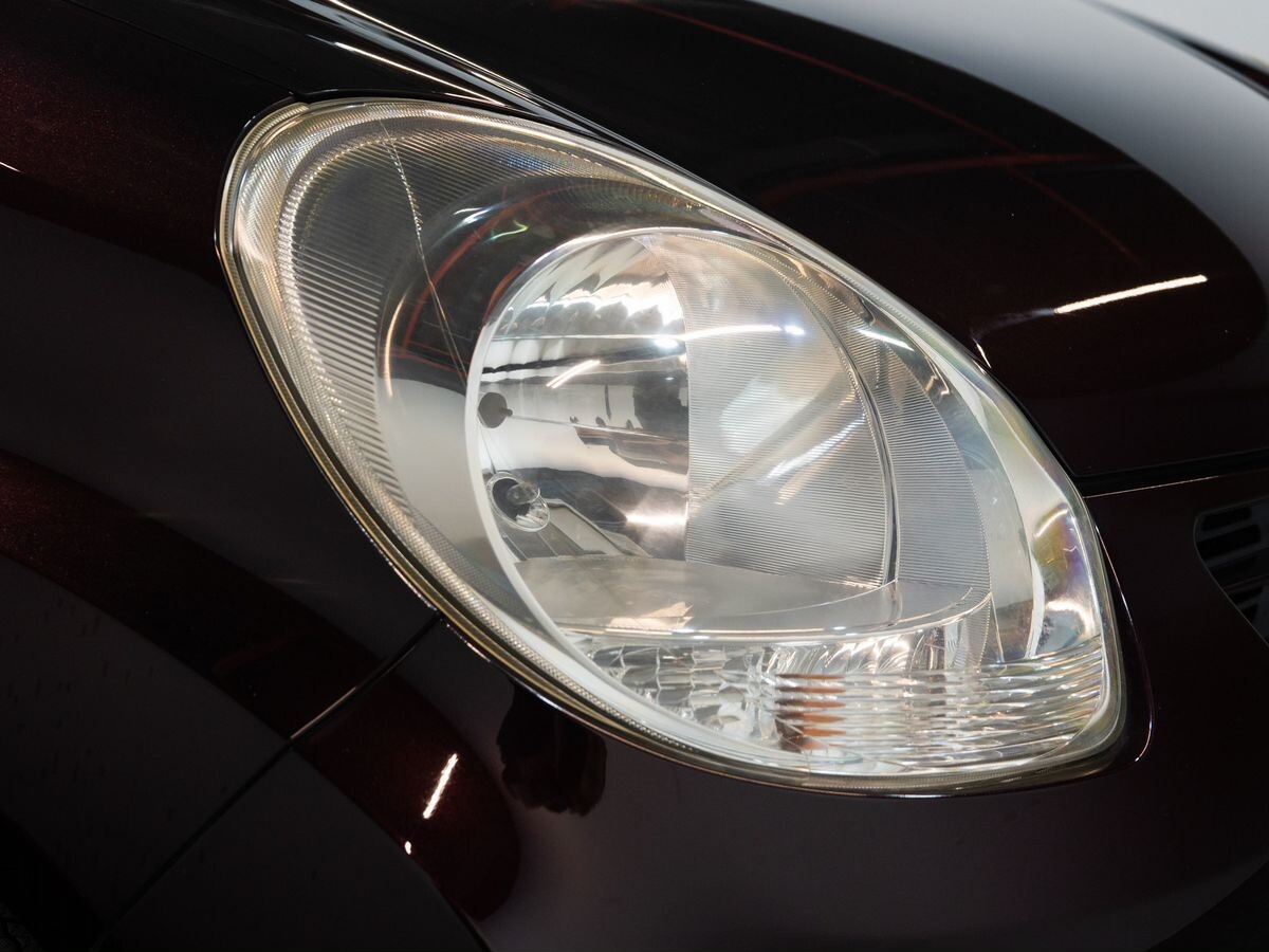 Toyota Passo 2011 - фото автомобиля