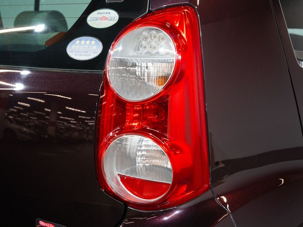 Toyota Passo 2011 - фото автомобиля