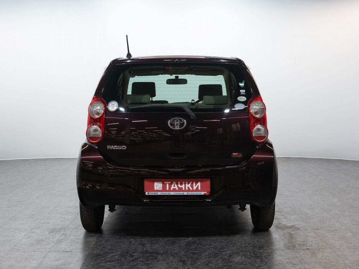 Toyota Passo 2011 - фото автомобиля