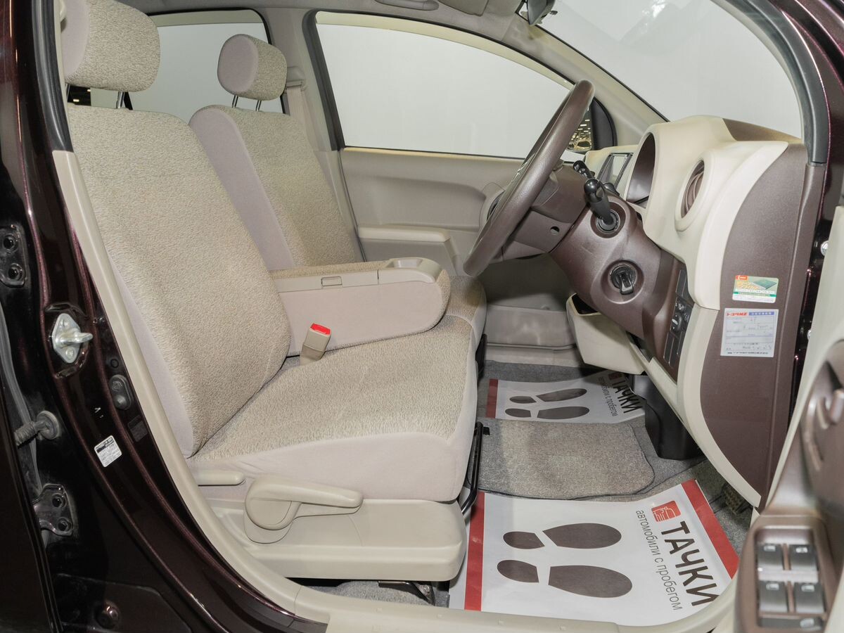 Toyota Passo 2011 - фото автомобиля