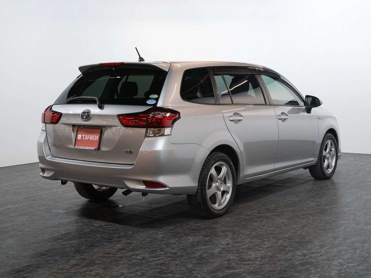 Toyota Corolla 2017 - фото автомобиля