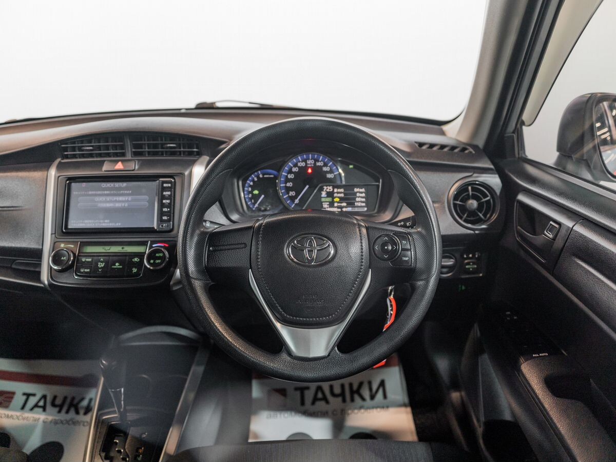 Toyota Corolla 2017 - фото автомобиля