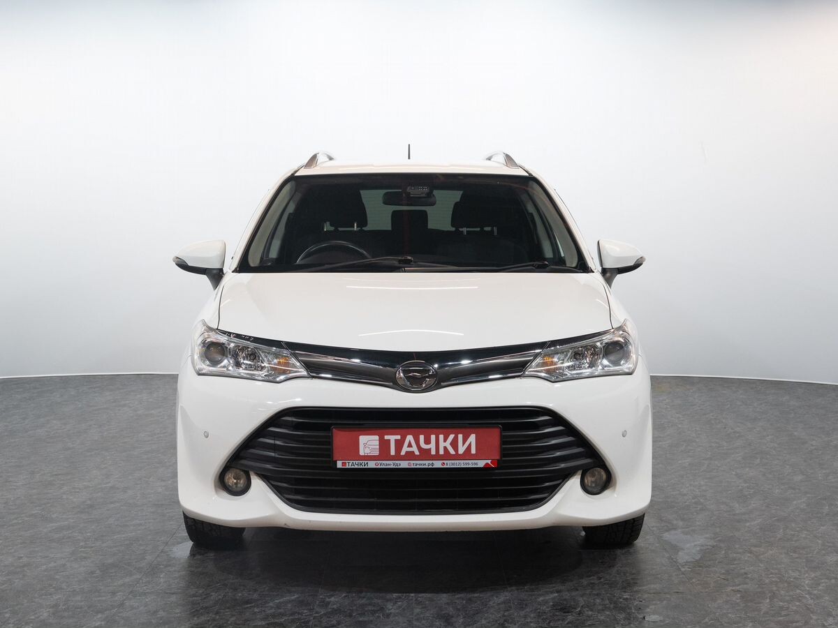 Toyota Corolla 2015 - фото автомобиля