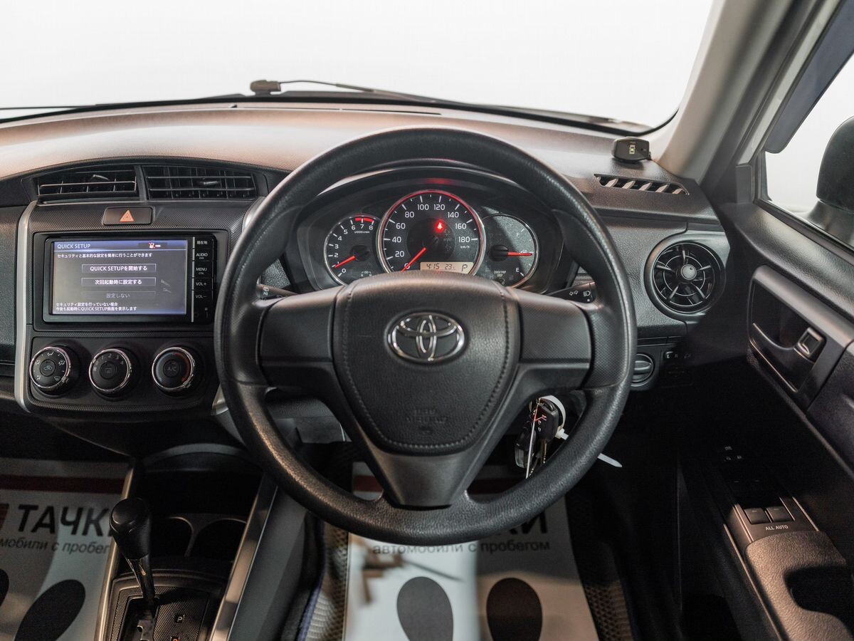 Toyota Corolla 2015 - фото автомобиля