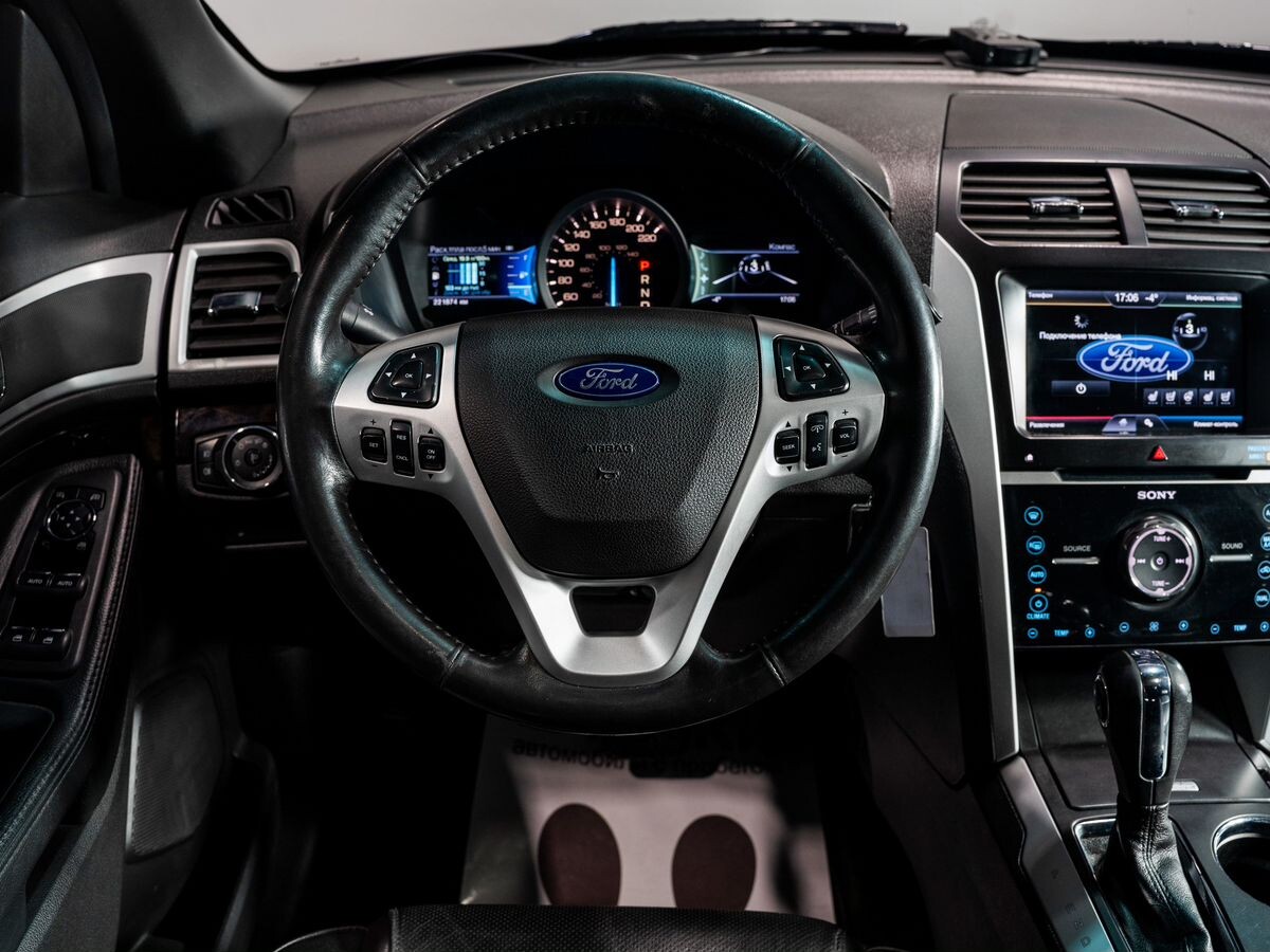 Ford Explorer 2013 - фото автомобиля