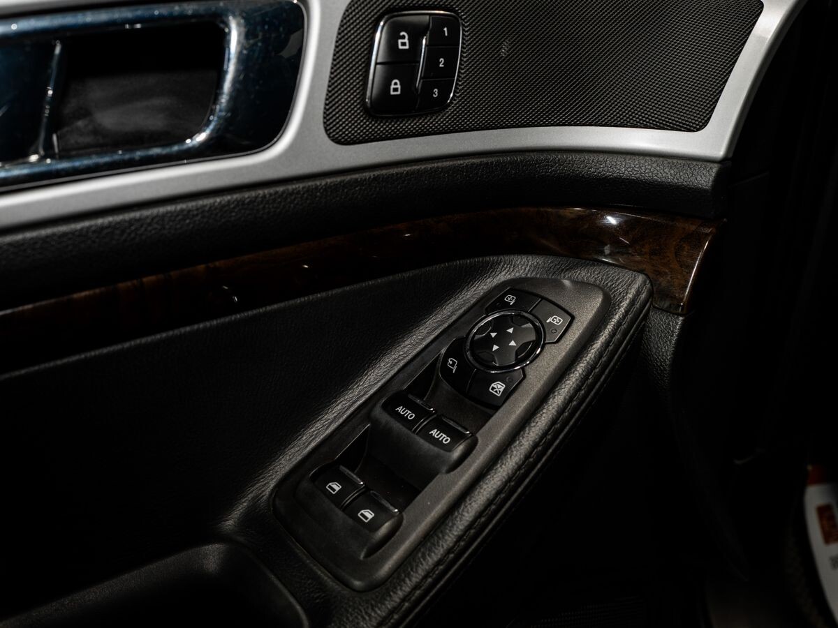 Ford Explorer 2013 - фото автомобиля