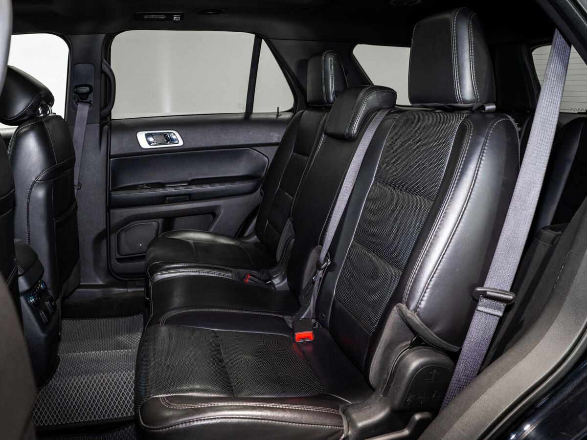 Ford Explorer 2013 - фото автомобиля