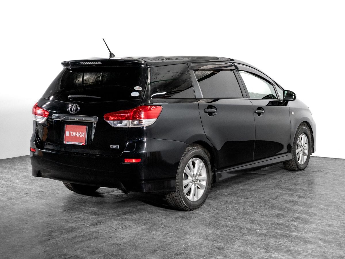 Toyota Wish 2011 - фото автомобиля