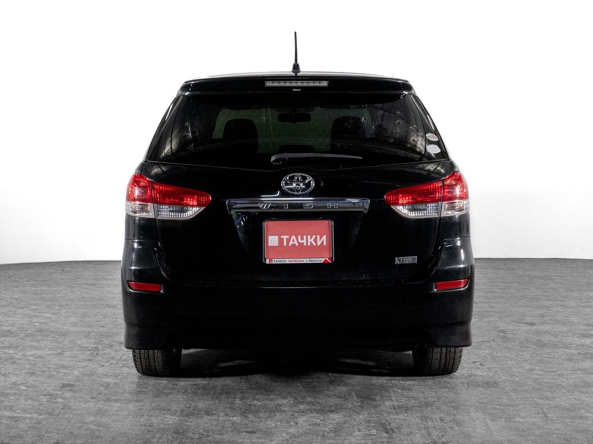Toyota Wish 2011 - фото автомобиля