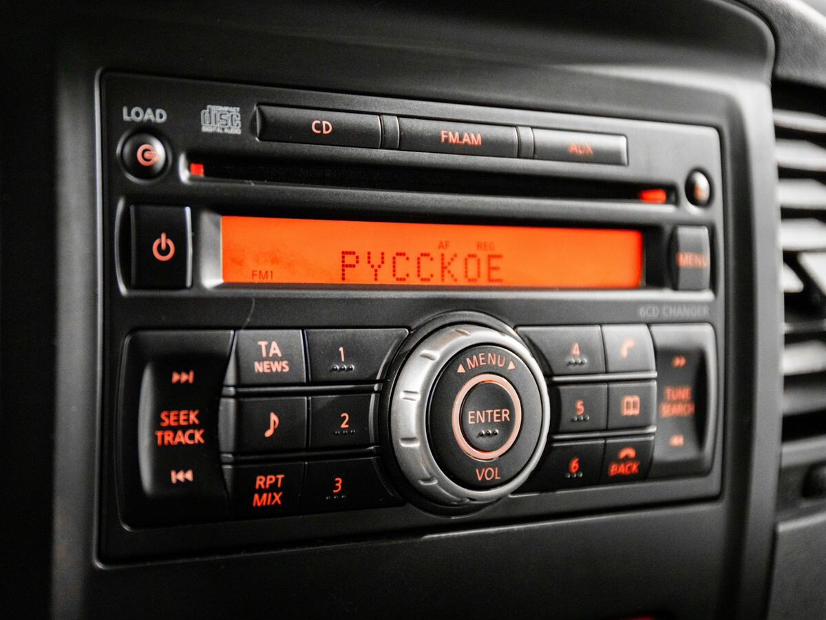 Nissan Pathfinder 2011 - фото автомобиля