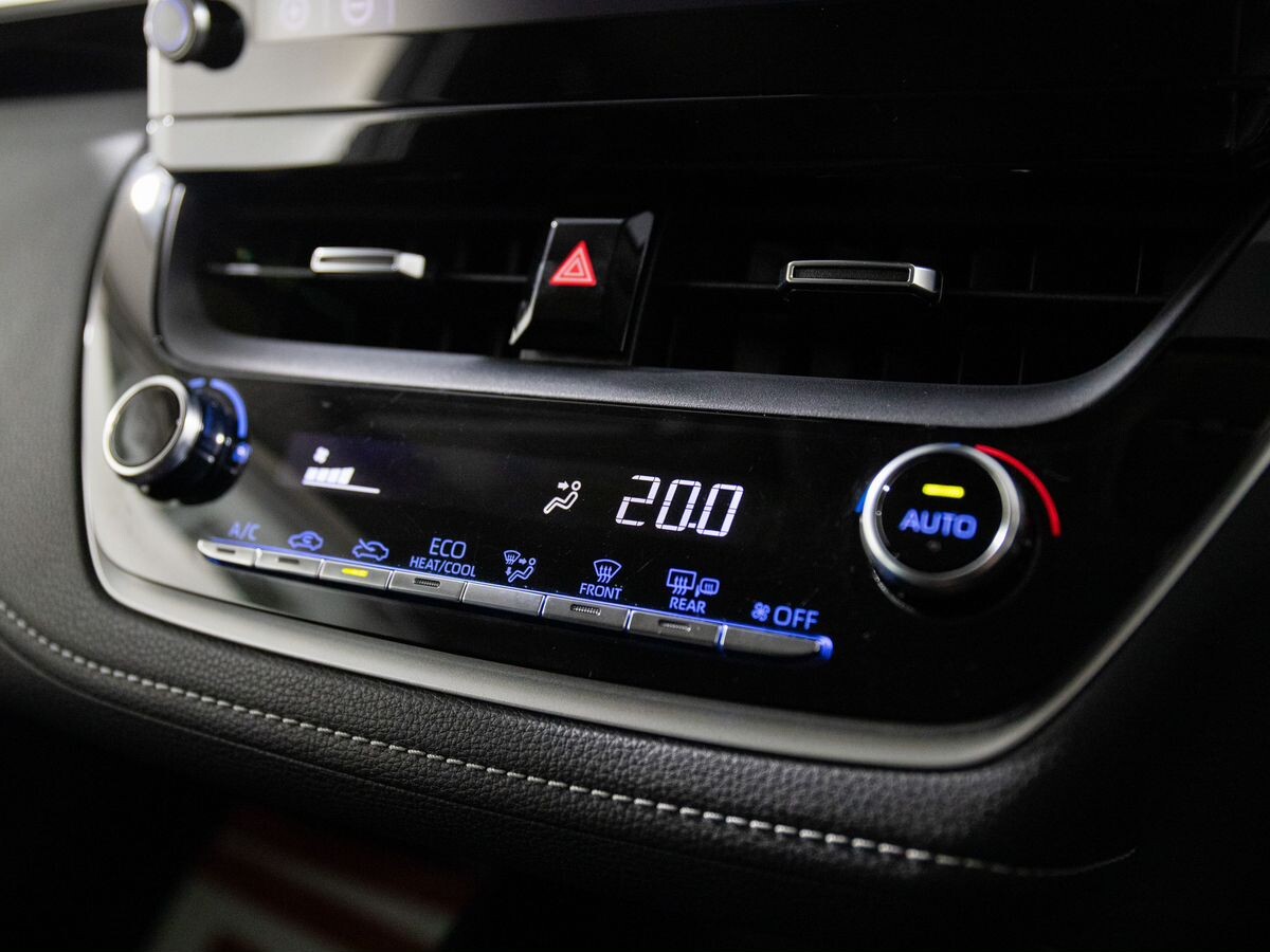 Toyota Corolla 2019 - фото автомобиля