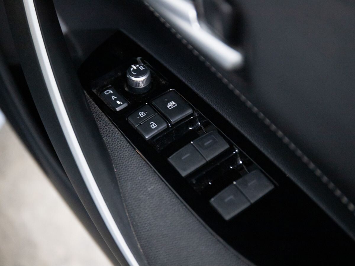 Toyota Corolla 2019 - фото автомобиля