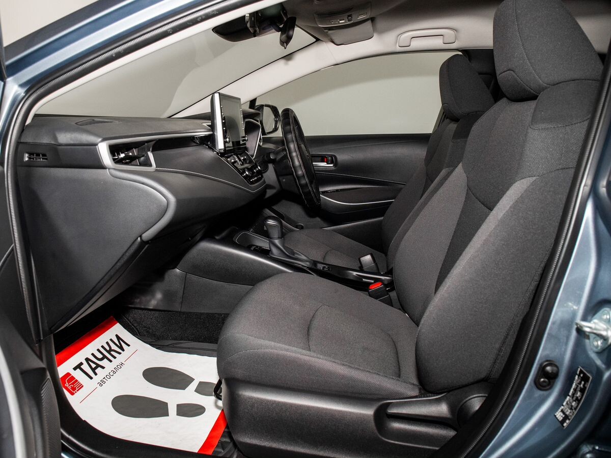 Toyota Corolla 2019 - фото автомобиля