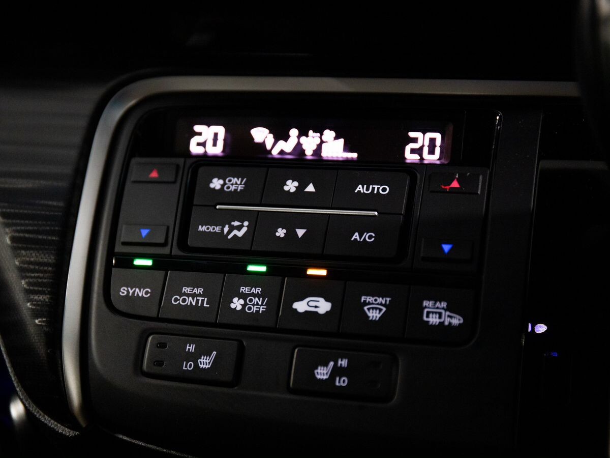 Honda Stepwgn 2016 - фото автомобиля