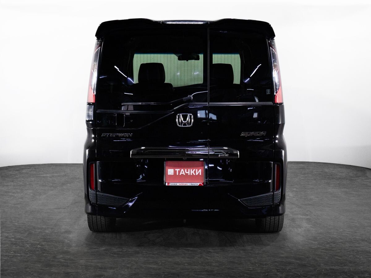 Honda Stepwgn 2016 - фото автомобиля