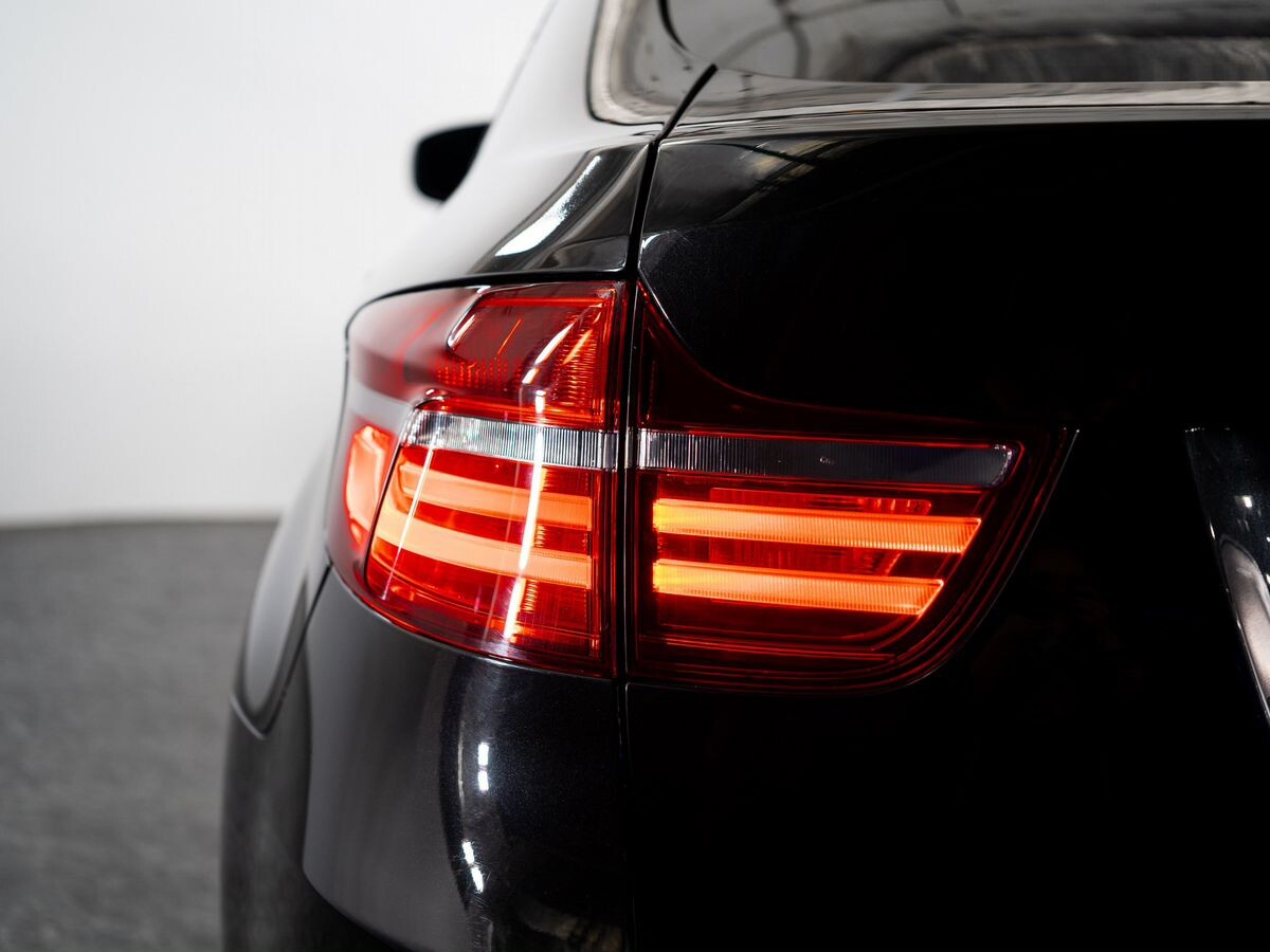 BMW X6 2012 - фото автомобиля